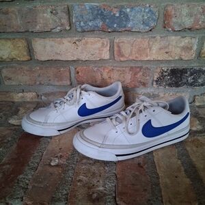 NIKE COURT LEGACY SIZE 4.5Y